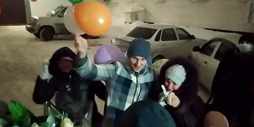 Andrej Ryschkow verlässt die Untersuchungshaftanstalt, nachdem er seine Strafe vollständig verbüßt hat. Januar 2022