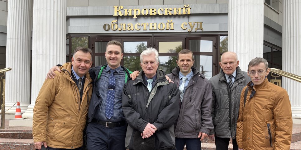 На фото: Анджей Онищук, Андрей Суворков, Коробейников Владимир, Евгений Суворков, Владимир Васильев и Максим Халтурин