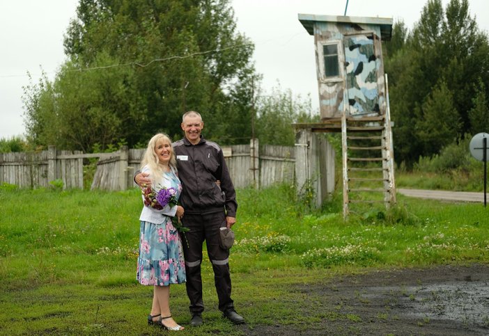 Vladimir y Svetlana cerca de la colonia. Agosto de 2026.